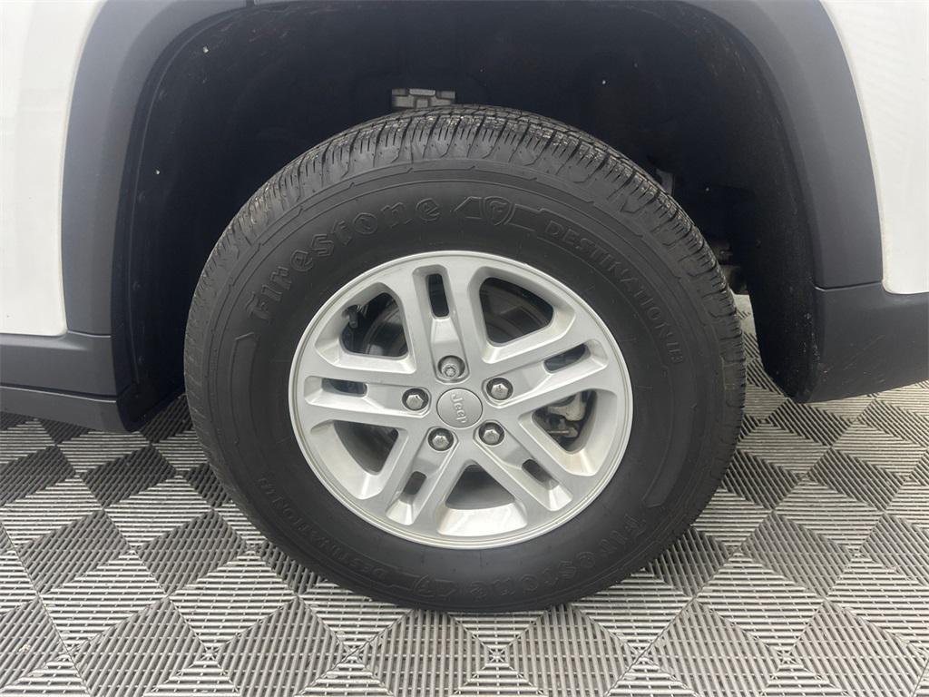 used 2023 Jeep Grand Cherokee car, priced at $24,325