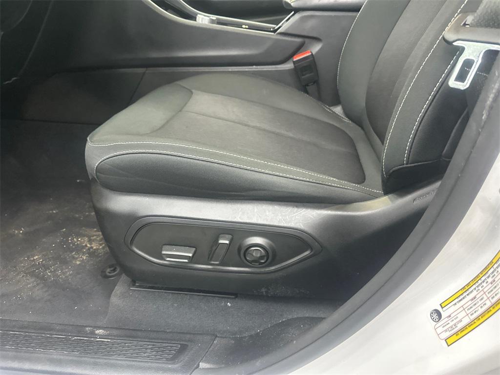 used 2023 Jeep Grand Cherokee car, priced at $24,325