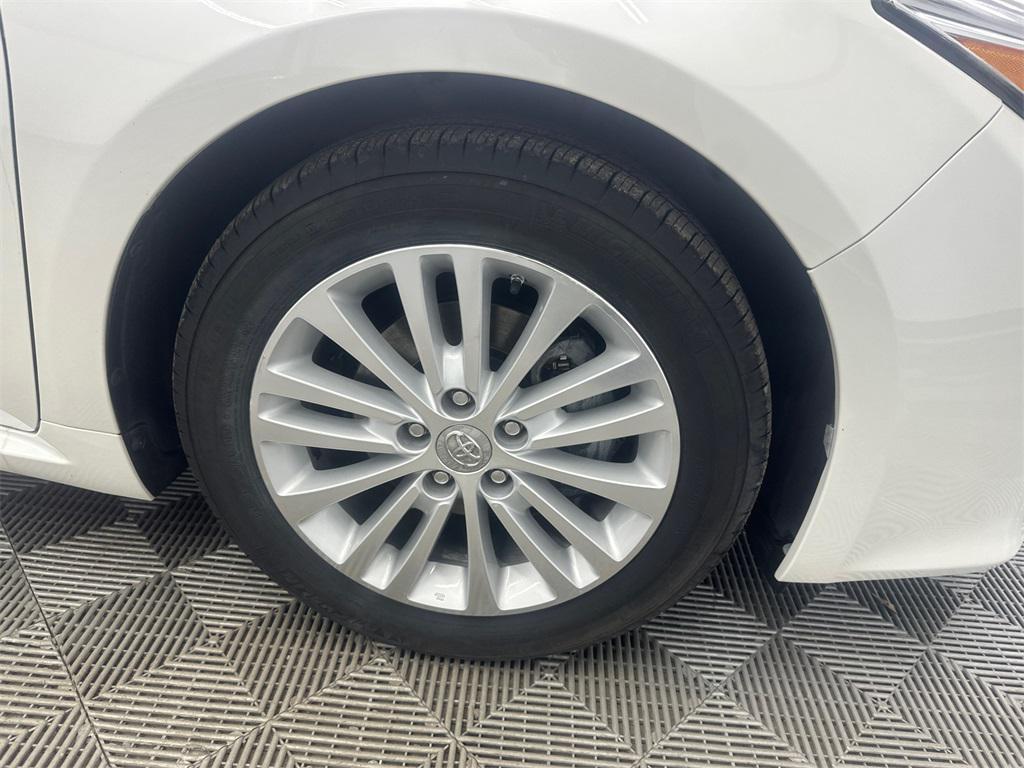 used 2013 Toyota Avalon Hybrid car, priced at $10,995