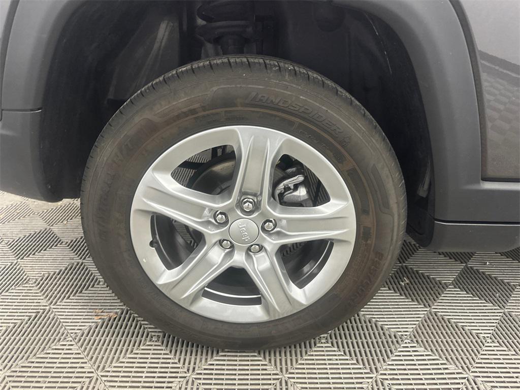 used 2024 Jeep Compass car, priced at $18,499