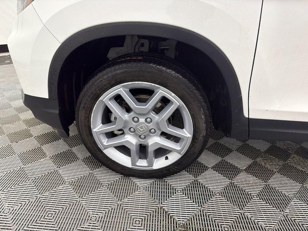 used 2024 Honda Passport car, priced at $34,999