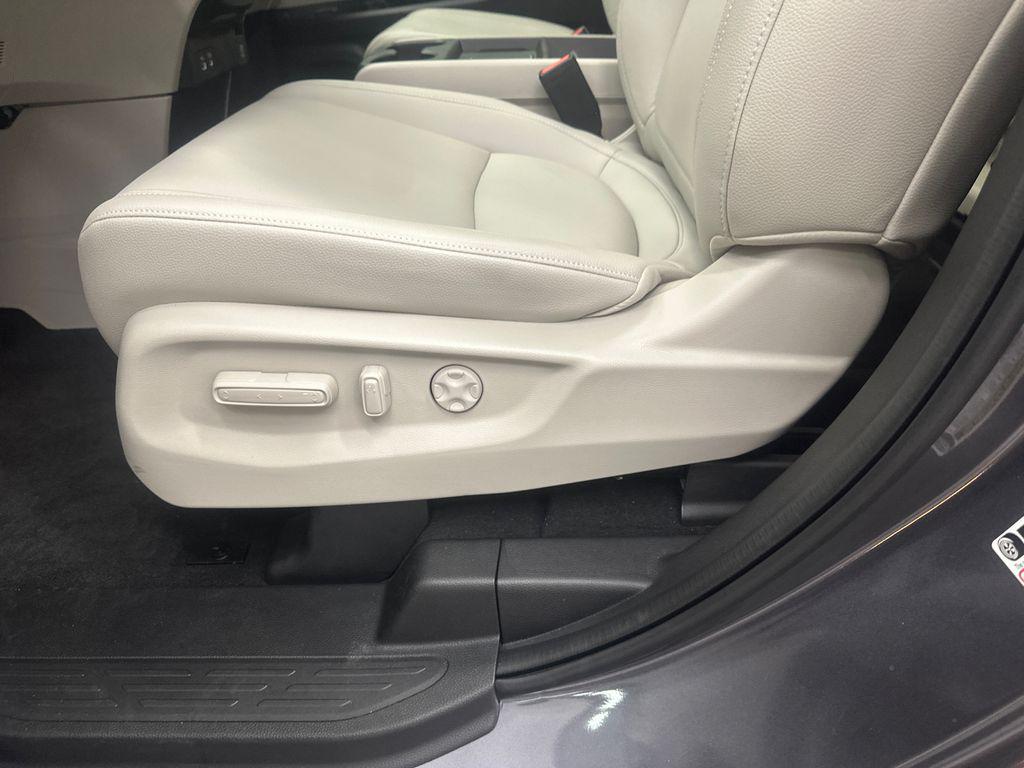 new 2026 Honda Odyssey car, priced at $45,685