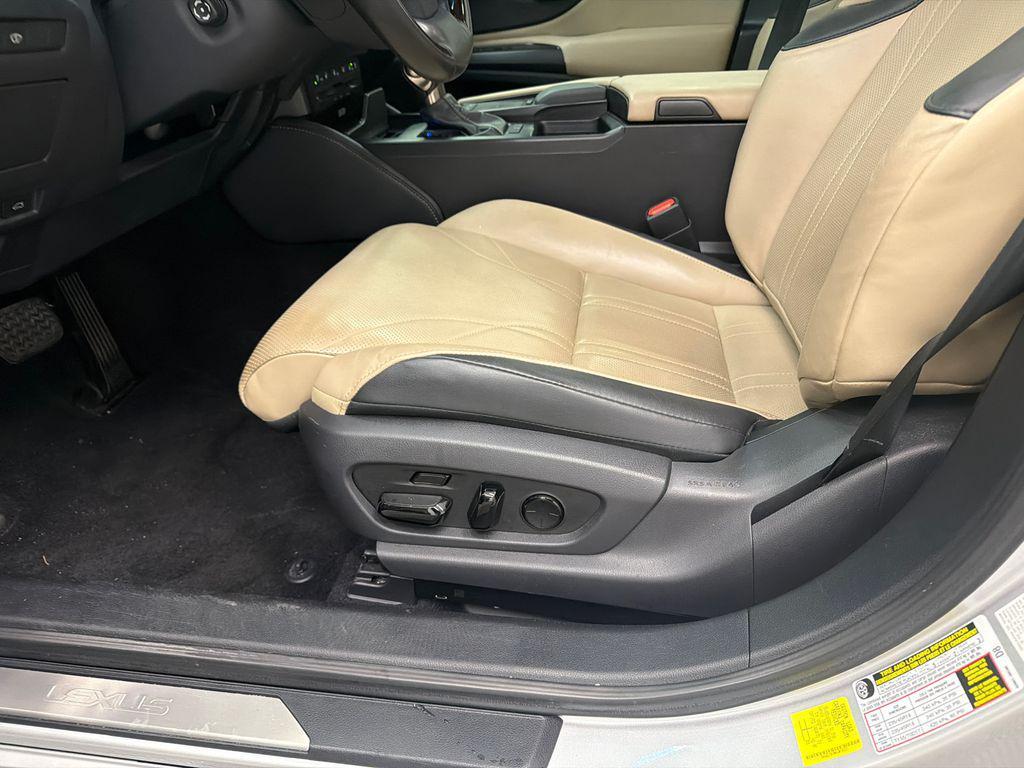 used 2019 Lexus ES 350 car, priced at $27,858