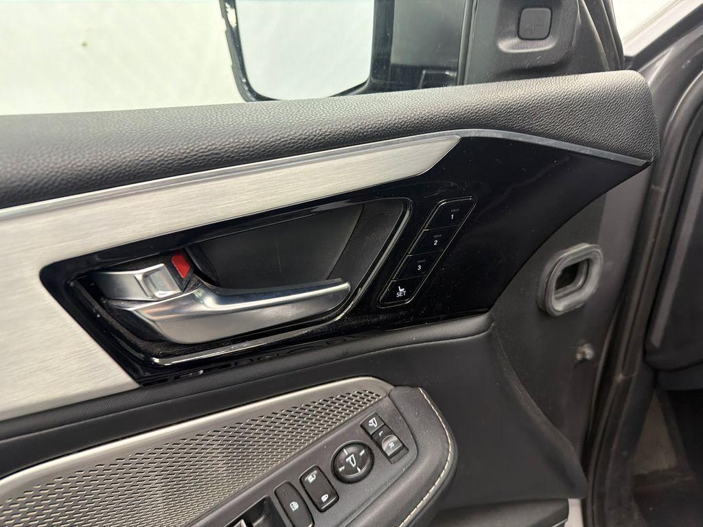 used 2023 Acura MDX car, priced at $37,597