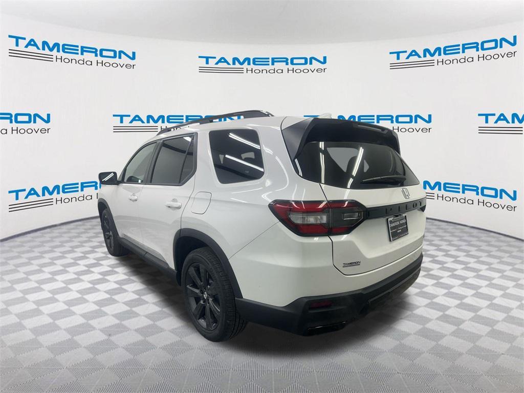 new 2026 Honda Pilot car, priced at $44,145