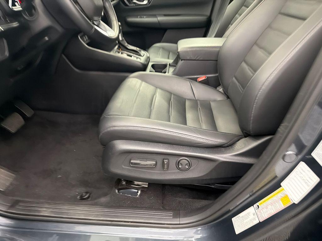 used 2025 Honda CR-V car, priced at $31,697