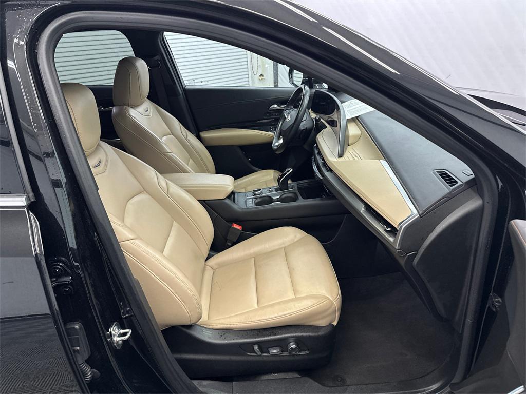 used 2024 Cadillac XT4 car, priced at $26,597