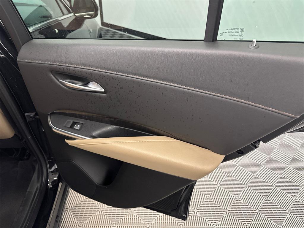 used 2024 Cadillac XT4 car, priced at $26,597