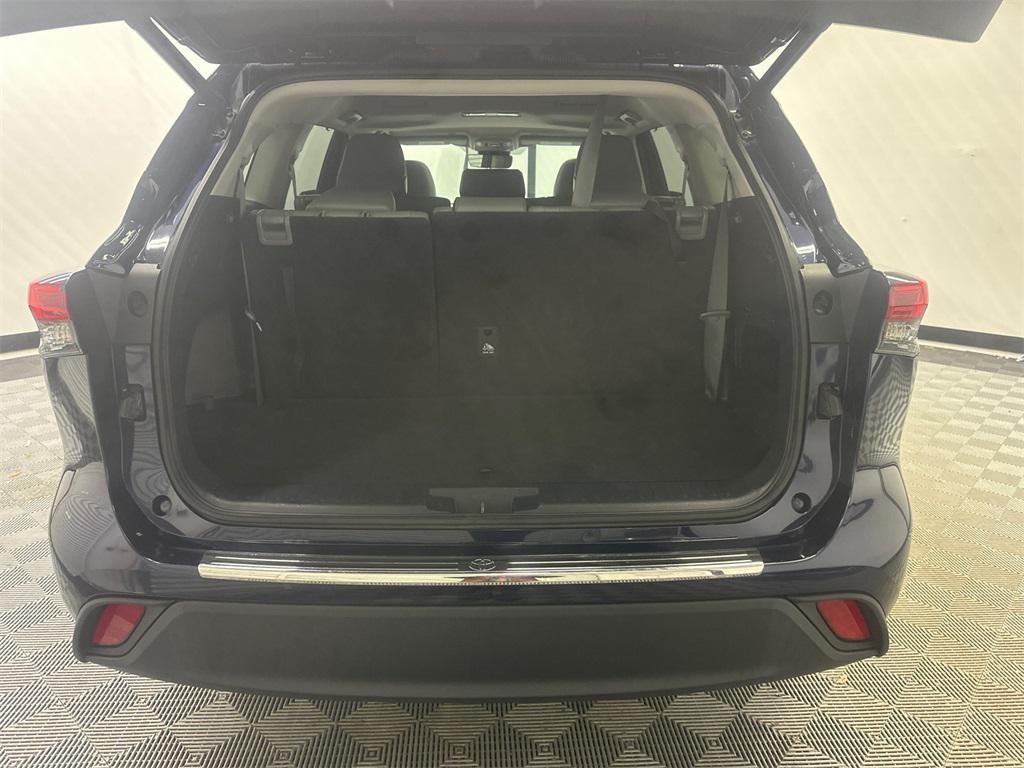 used 2023 Toyota Highlander car, priced at $31,999