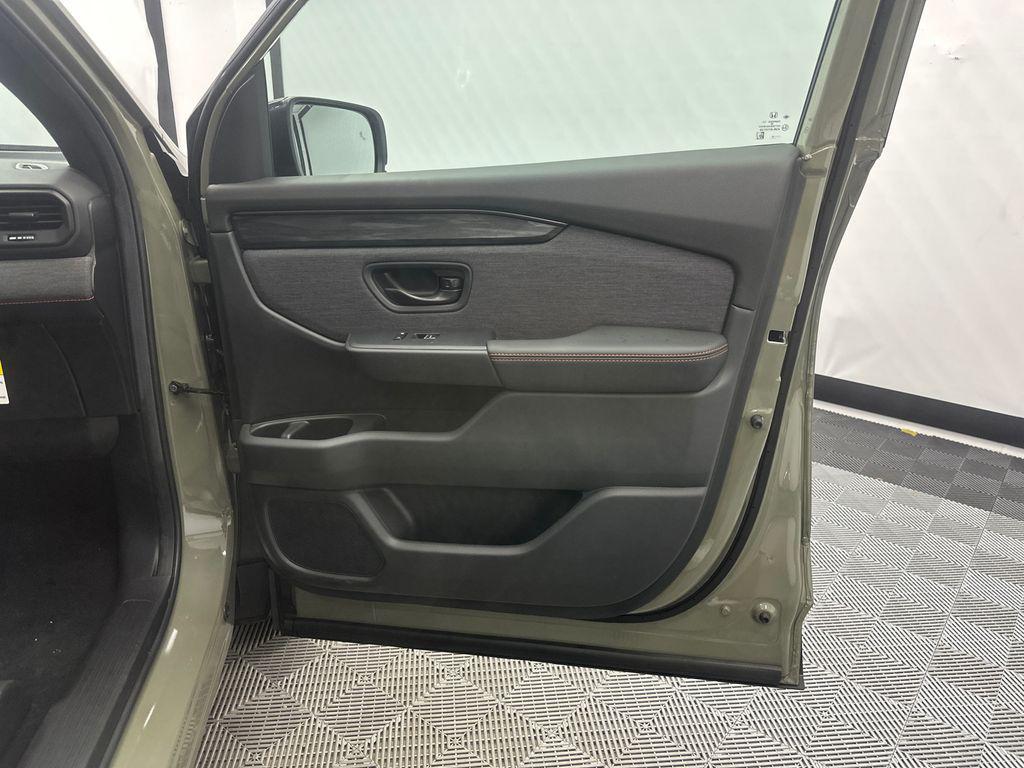 new 2026 Honda Passport car, priced at $50,600