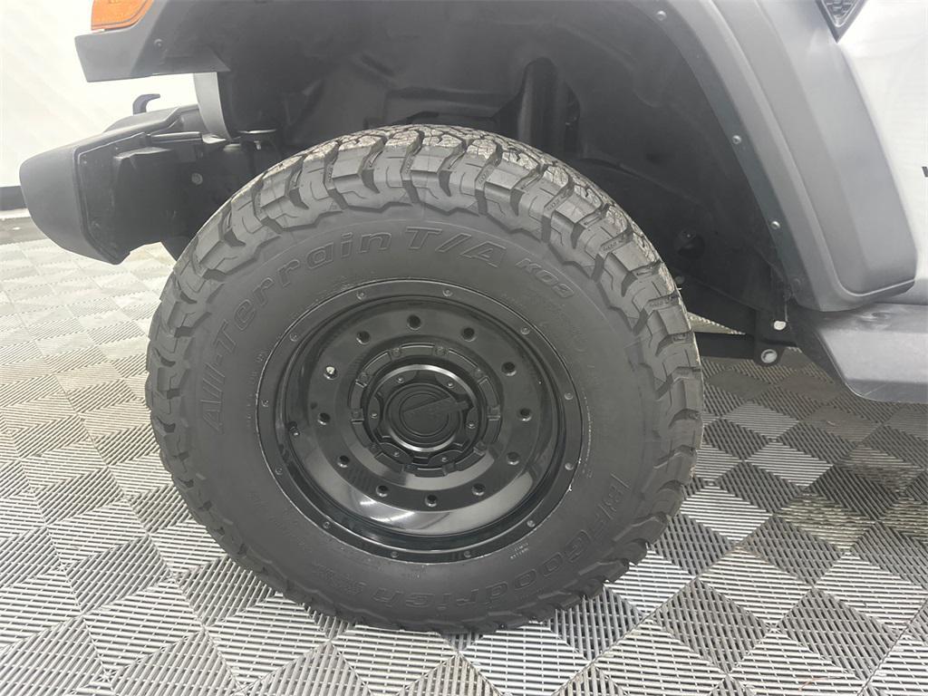 used 2022 Jeep Wrangler Unlimited car, priced at $25,609