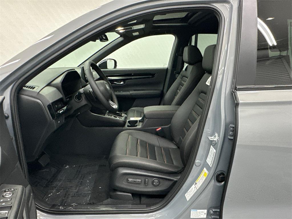 new 2026 Honda CR-V Hybrid car, priced at $44,455