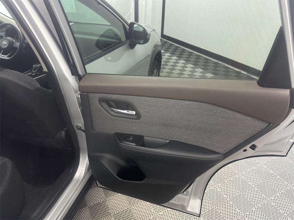 2023 Brilliant Silver Metallic Nissan Rogue