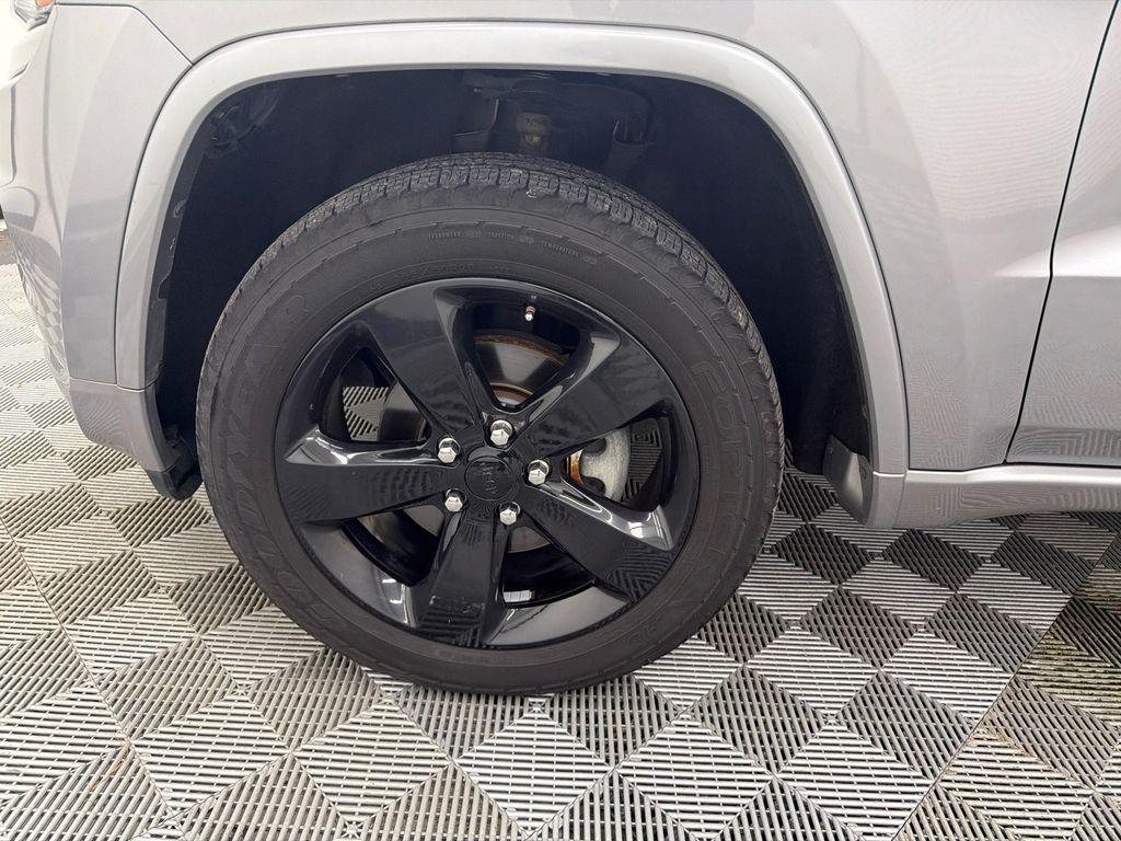 used 2015 Jeep Grand Cherokee car, priced at $12,995
