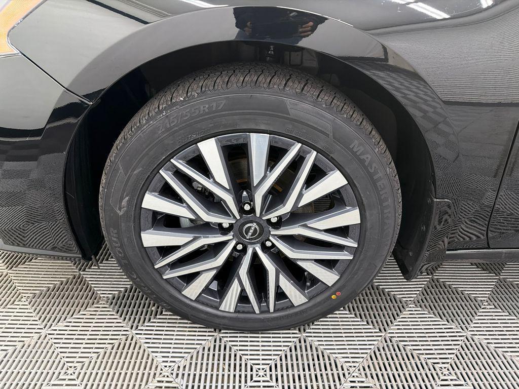 used 2023 Nissan Altima car, priced at $20,529