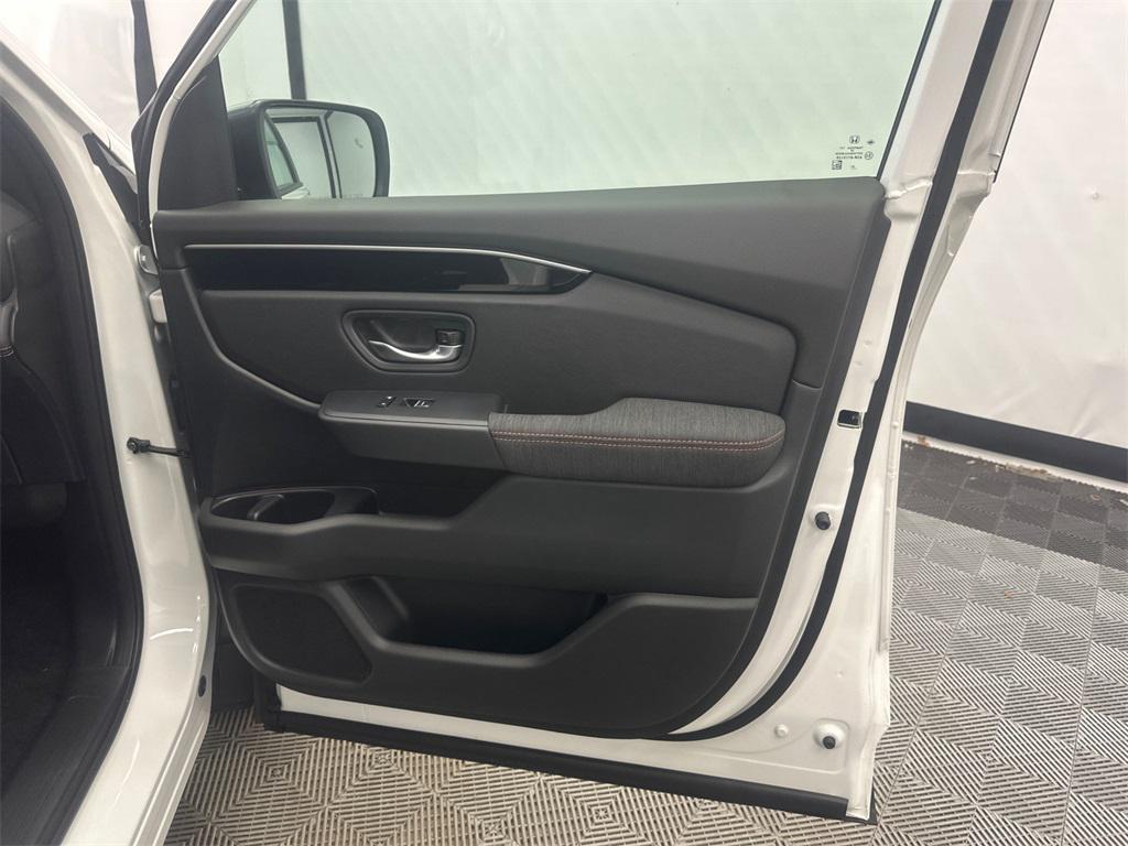 new 2026 Honda Pilot car, priced at $44,145