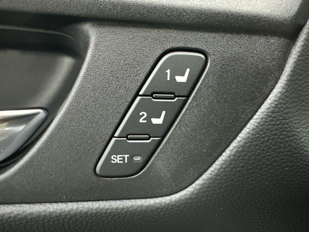 new 2026 Honda CR-V Hybrid car, priced at $40,175