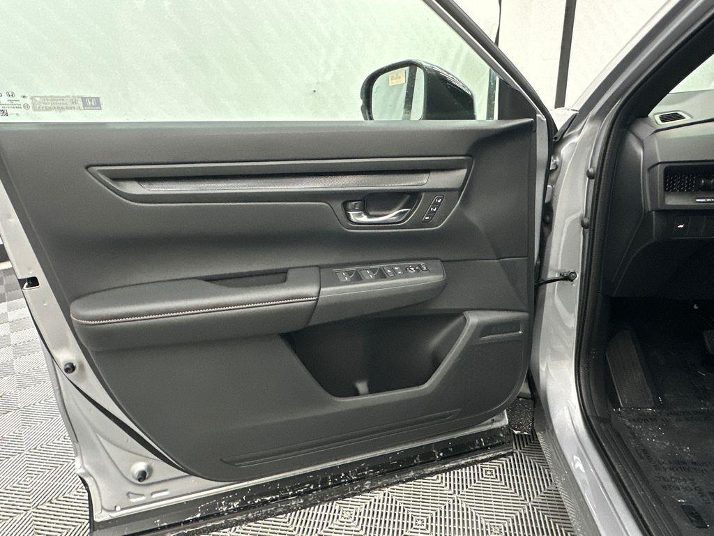 new 2026 Honda CR-V Hybrid car, priced at $40,175