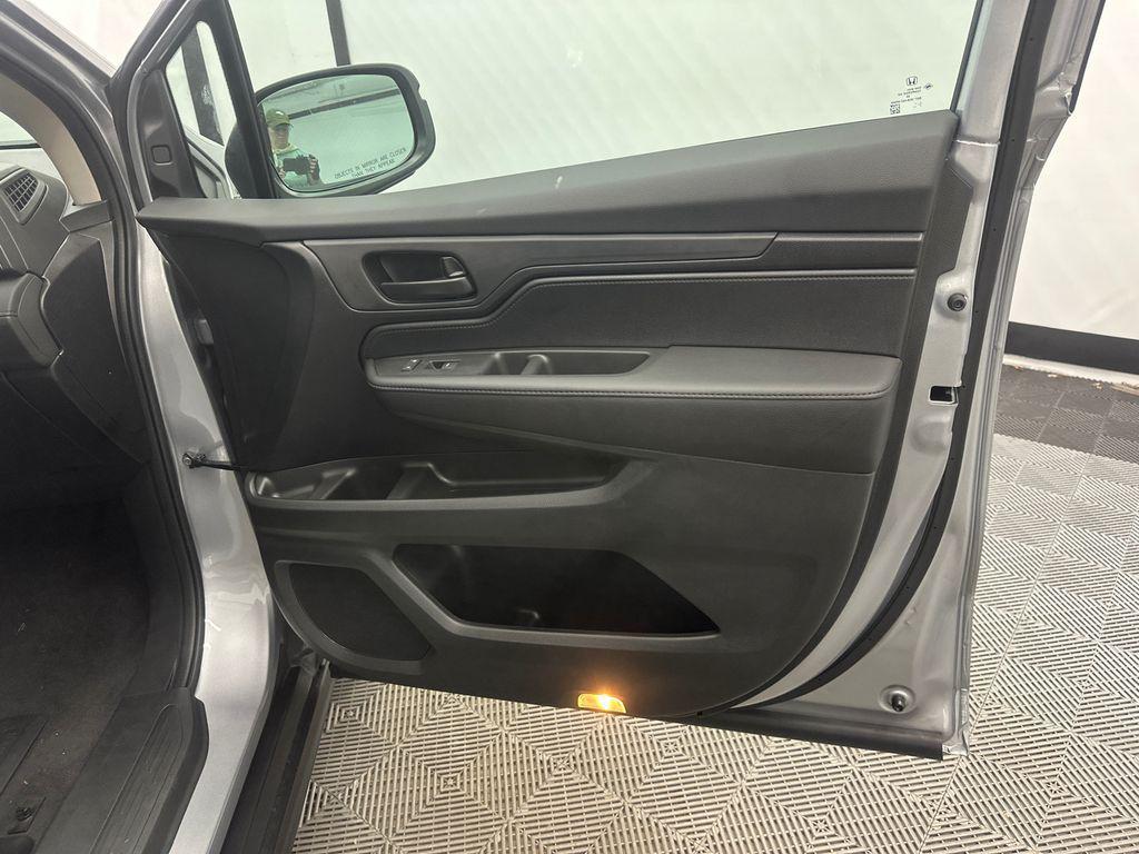 new 2026 Honda Odyssey car, priced at $44,290