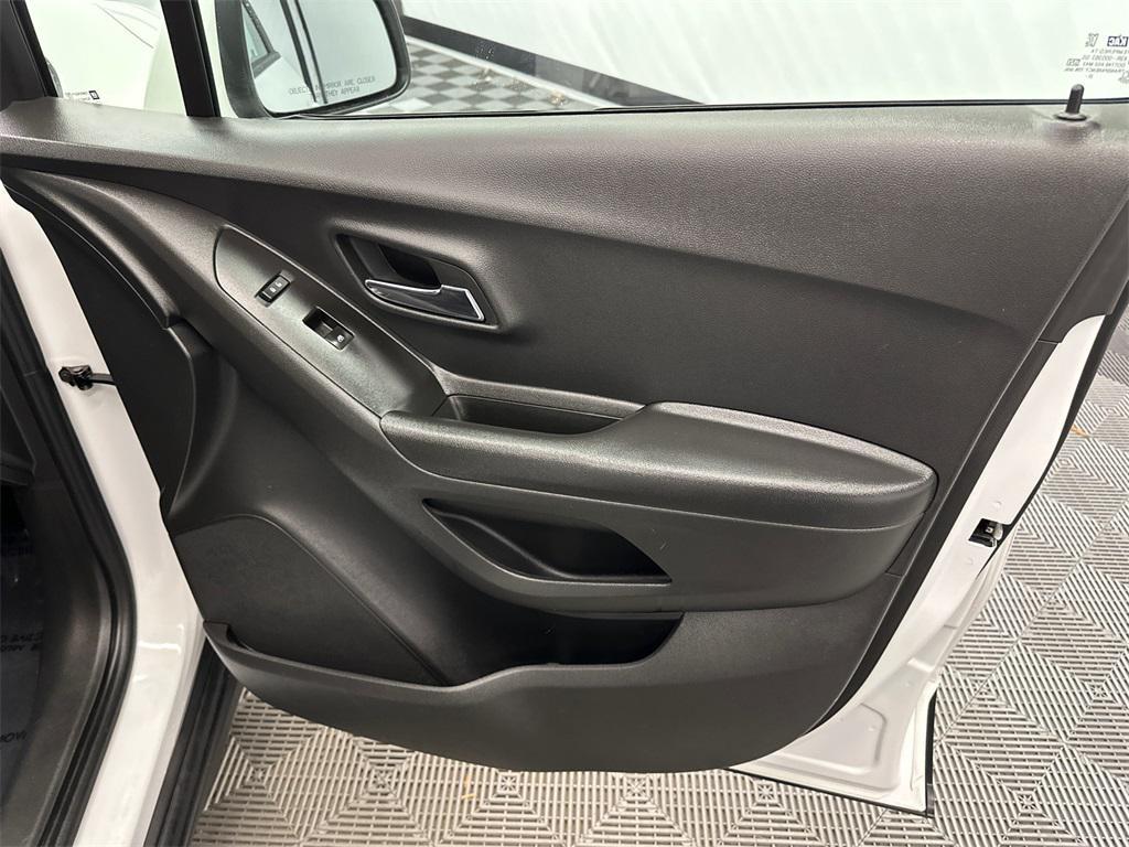 used 2022 Chevrolet Trax car, priced at $20,501