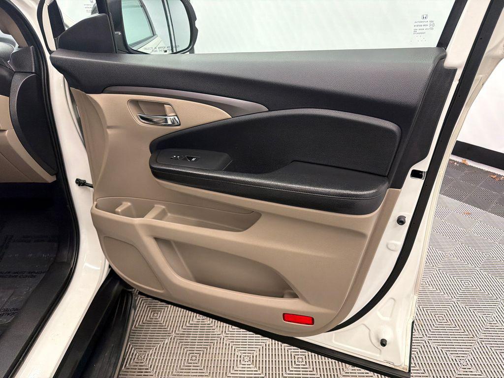 used 2016 Honda Pilot car, priced at $10,795