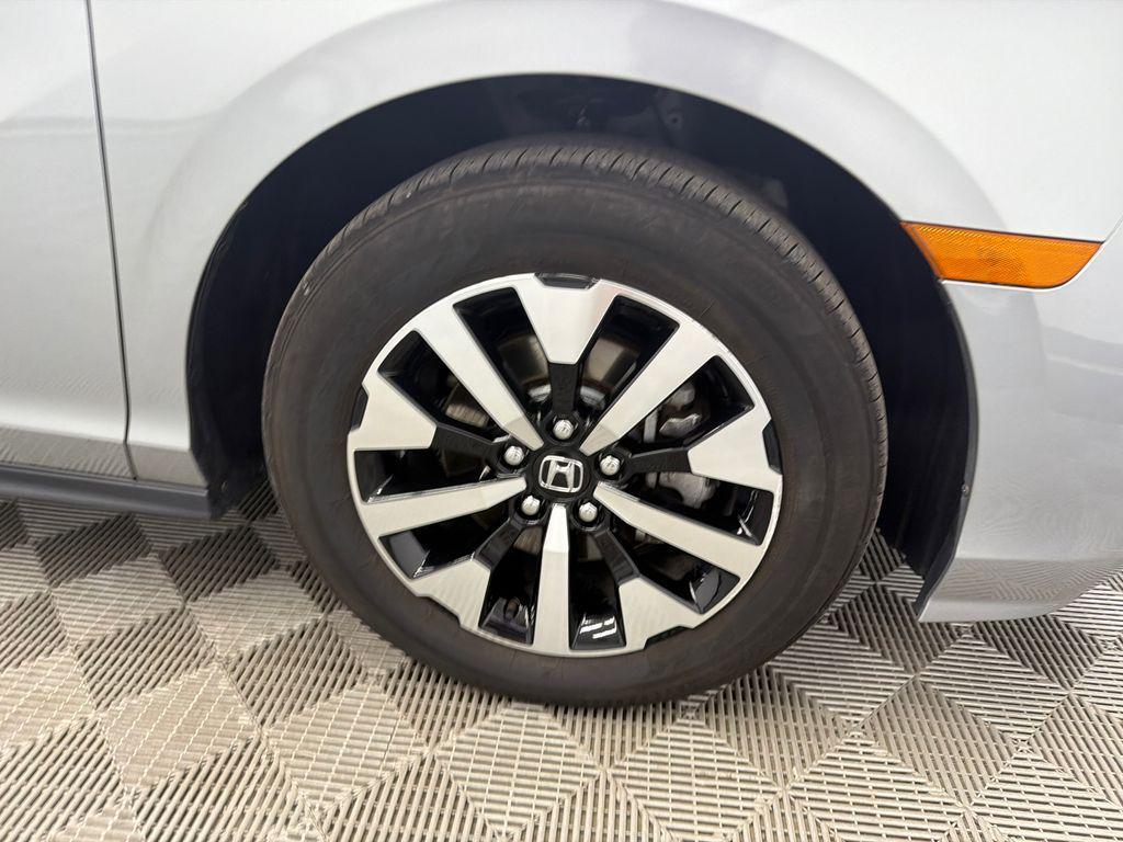 used 2025 Honda Odyssey car, priced at $34,999