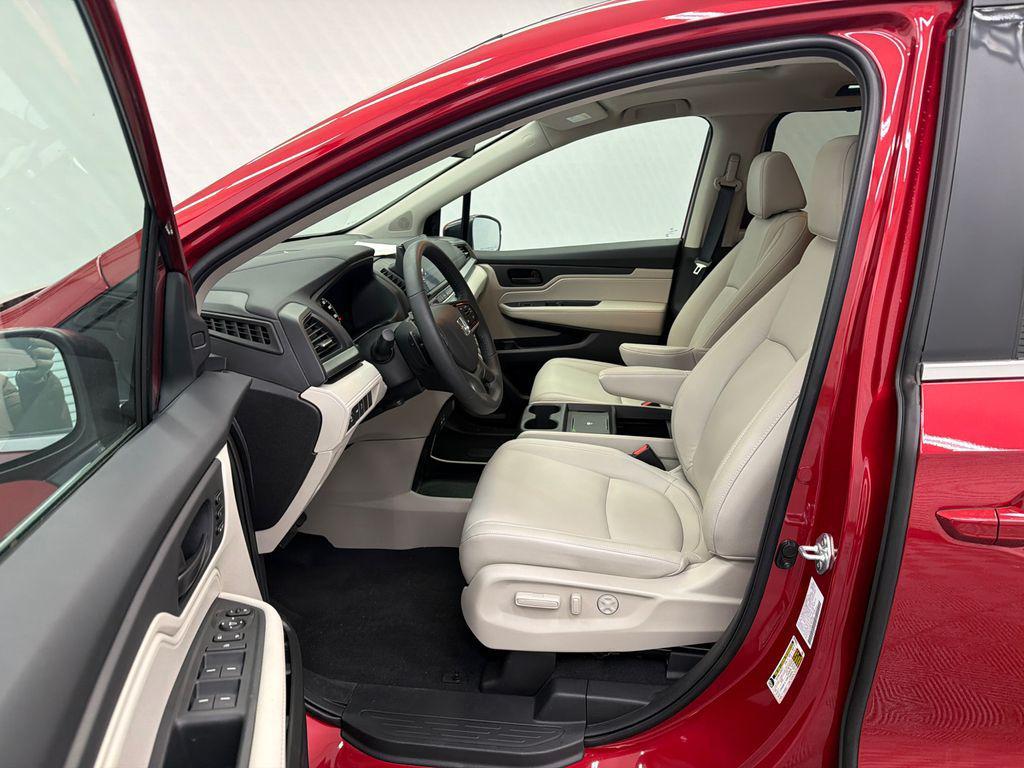 used 2026 Honda Odyssey car, priced at $39,699