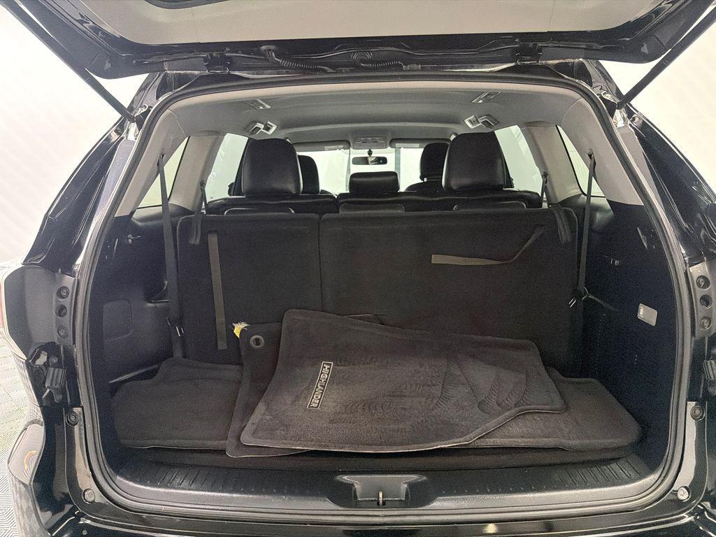 used 2015 Toyota Highlander car, priced at $13,394