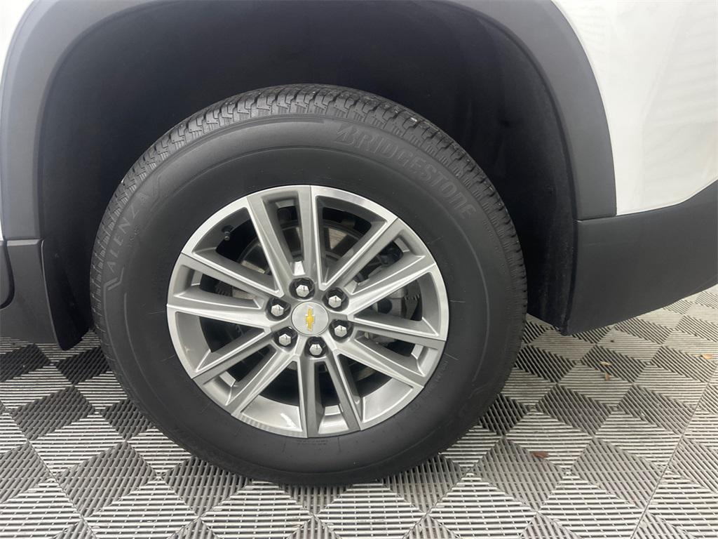 used 2023 Chevrolet Traverse car, priced at $25,499