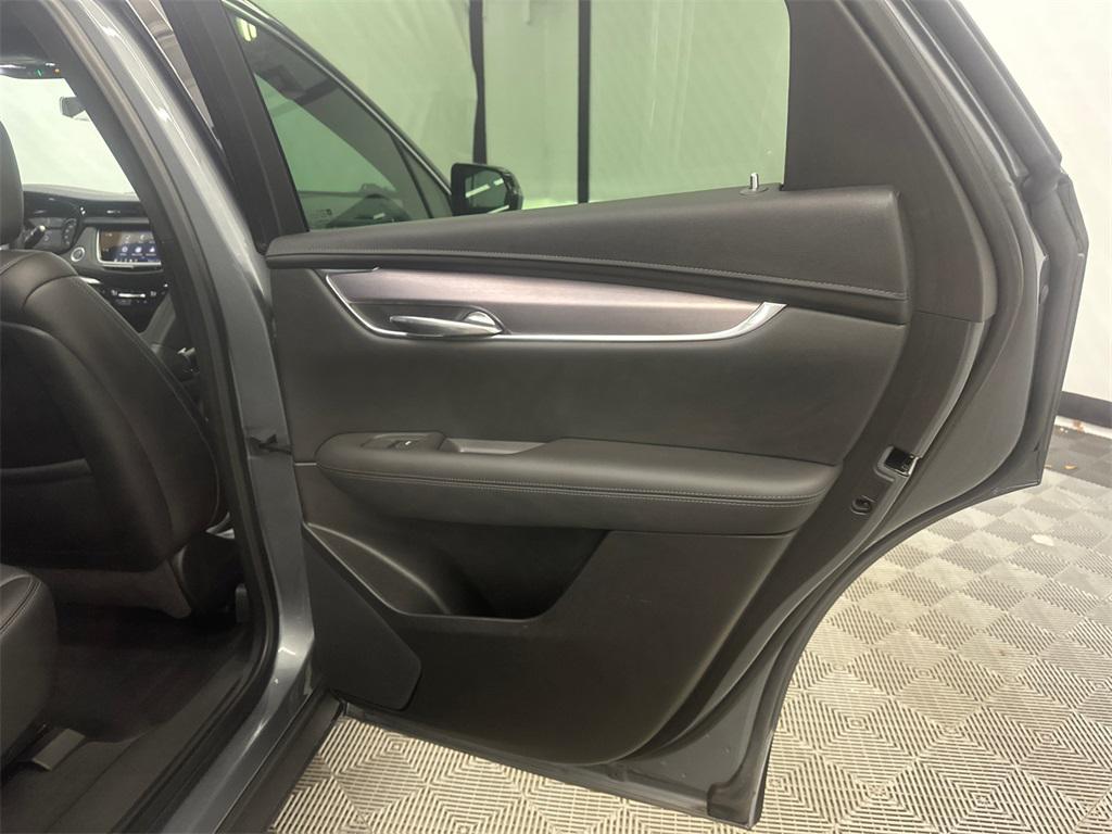 used 2021 Cadillac XT5 car, priced at $21,509