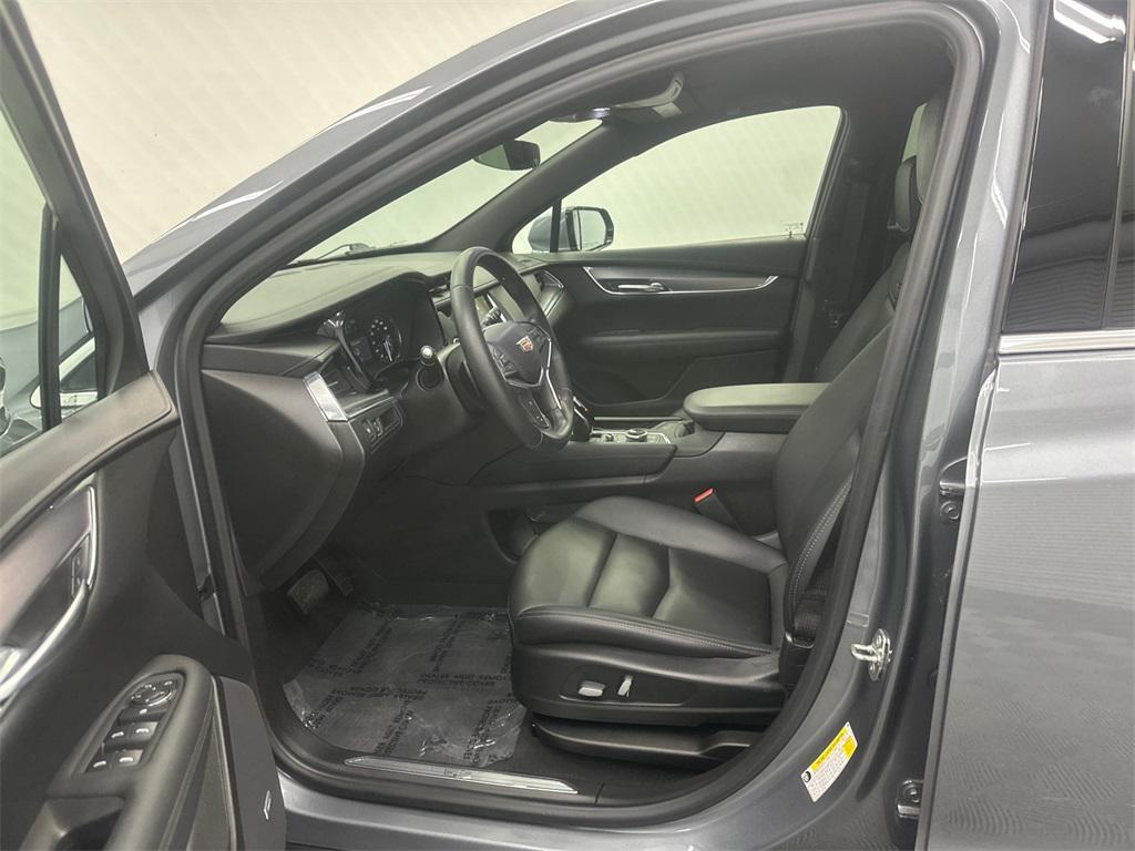 used 2021 Cadillac XT5 car, priced at $21,509