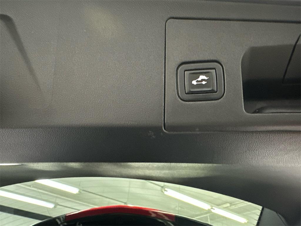 used 2021 Cadillac XT5 car, priced at $21,509