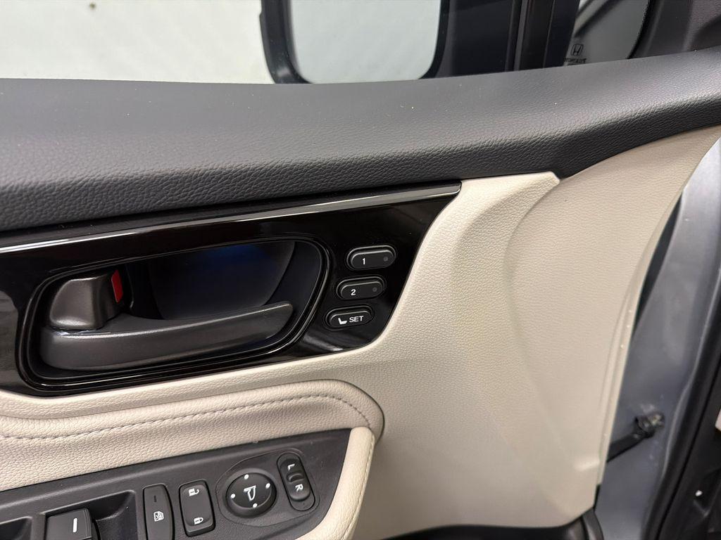 used 2026 Honda Odyssey car, priced at $45,999