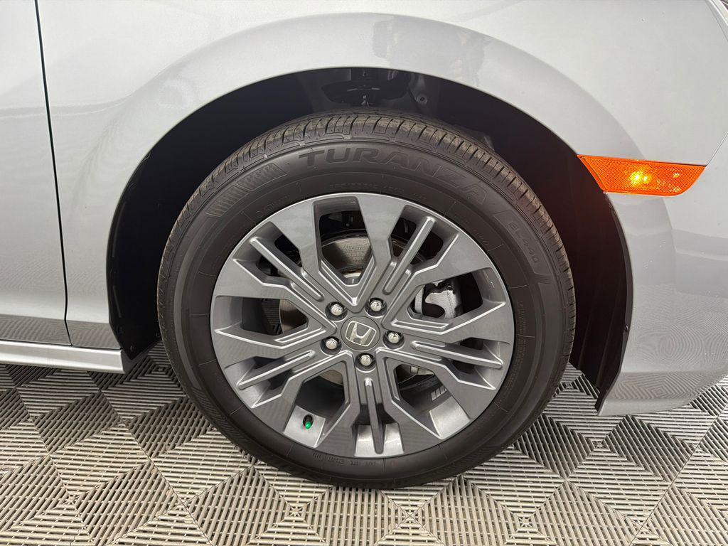 used 2026 Honda Odyssey car, priced at $45,999