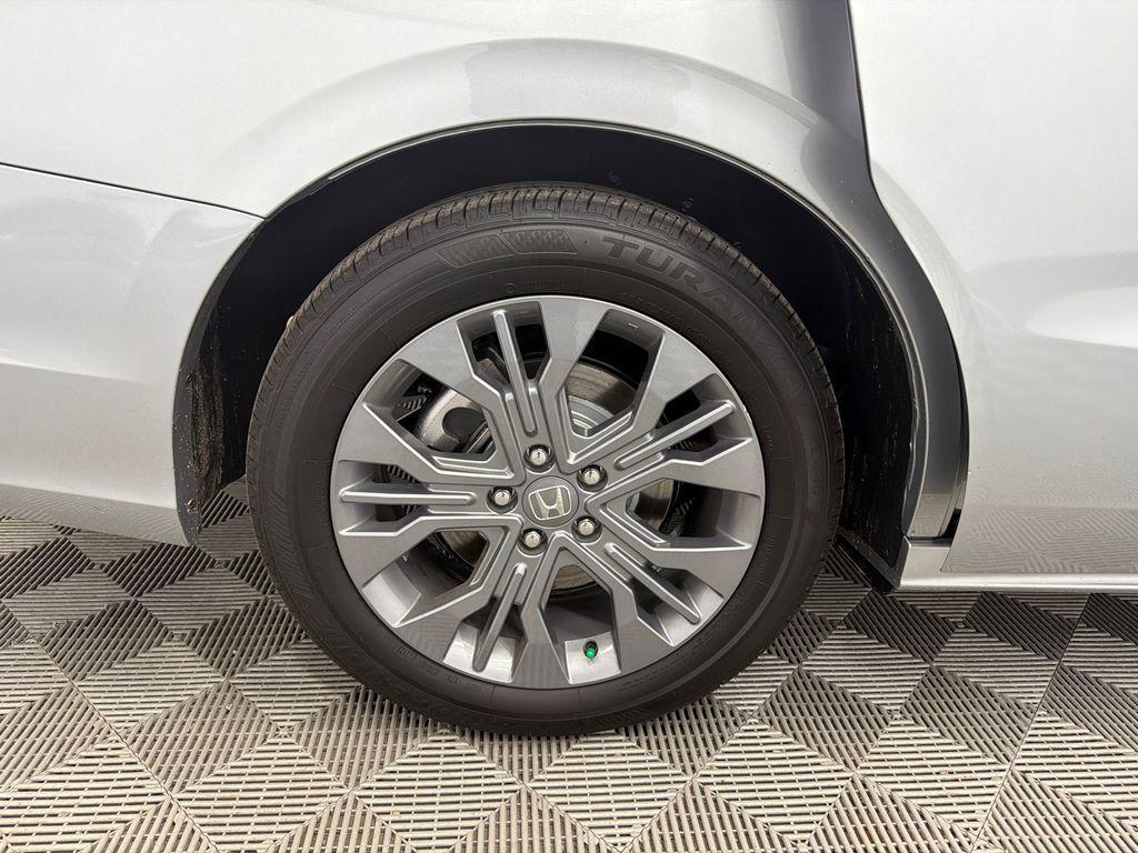 used 2026 Honda Odyssey car, priced at $45,999