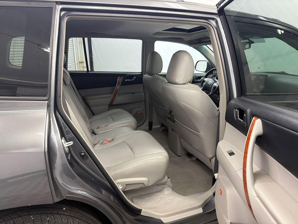 used 2010 Toyota Highlander car, priced at $10,894