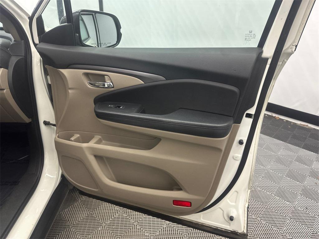 used 2016 Honda Pilot car, priced at $14,745