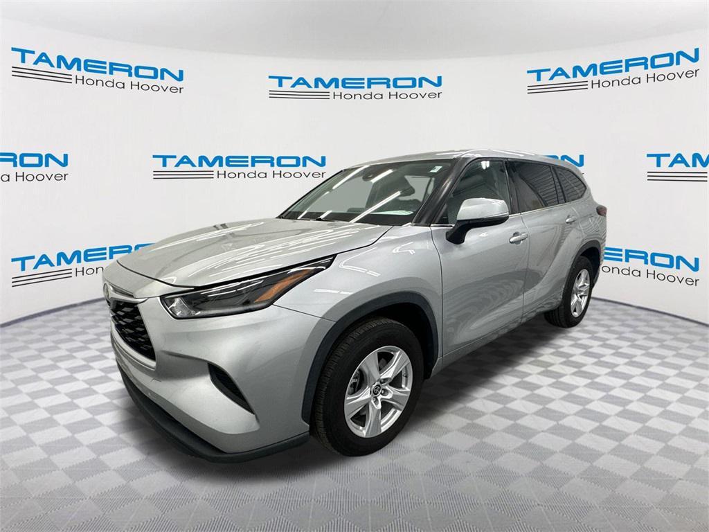 used 2021 Toyota Highlander car, priced at $18,995