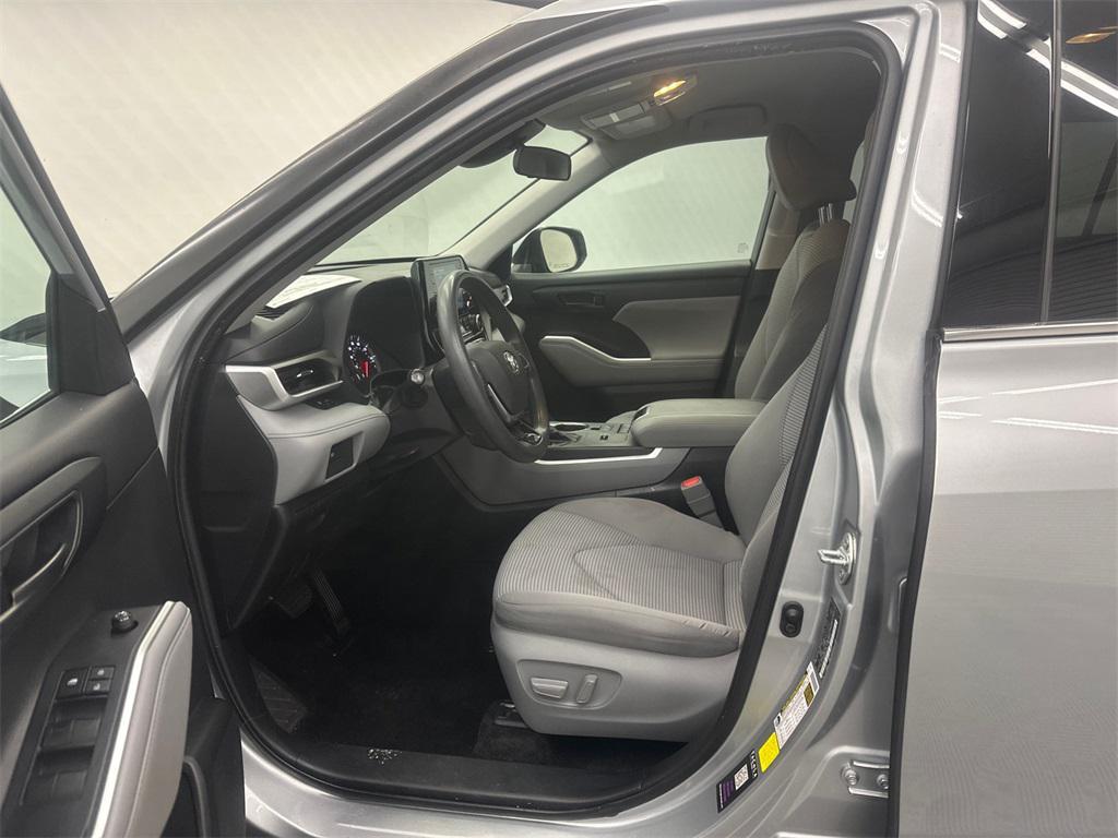 used 2021 Toyota Highlander car, priced at $18,995
