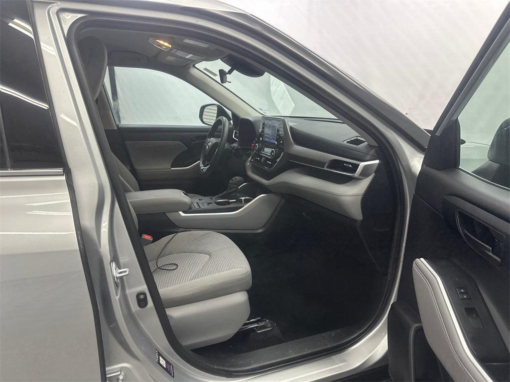 used 2021 Toyota Highlander car, priced at $18,995