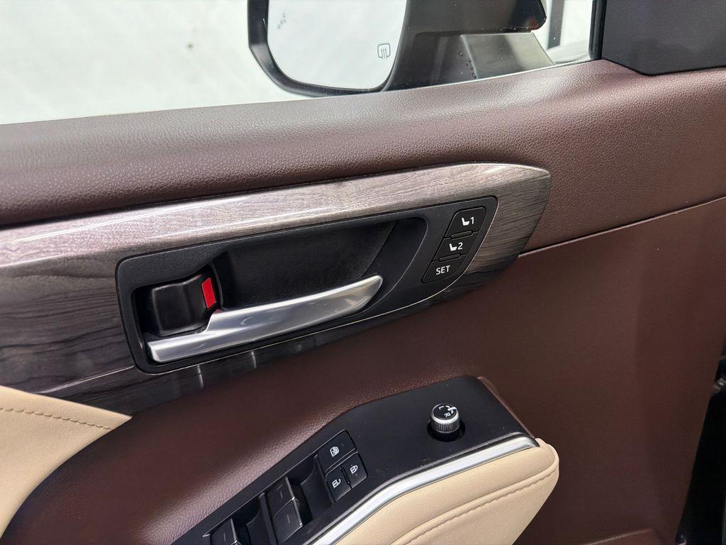 used 2021 Toyota Highlander car, priced at $36,629