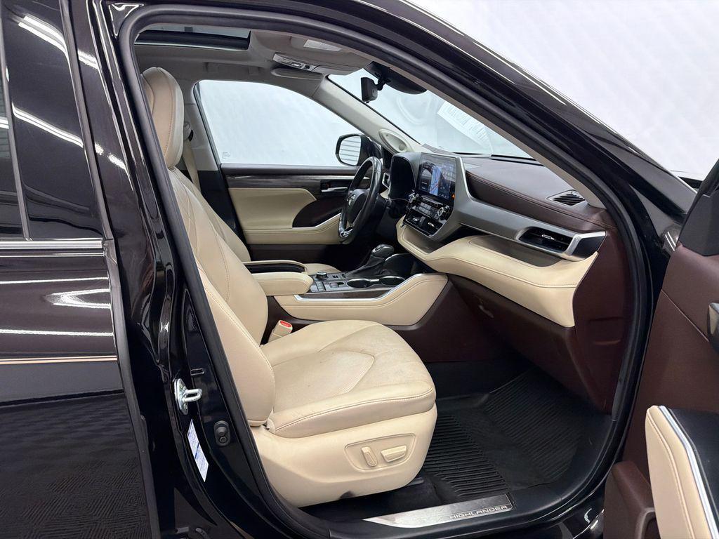 used 2021 Toyota Highlander car, priced at $36,629