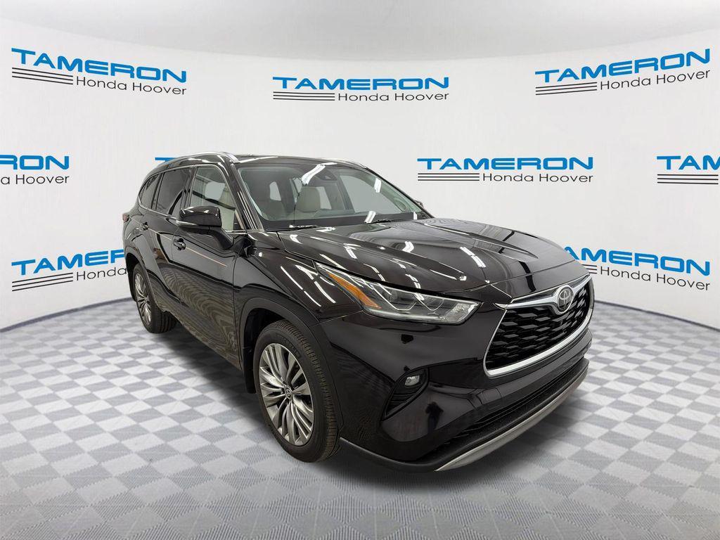 used 2021 Toyota Highlander car, priced at $36,629