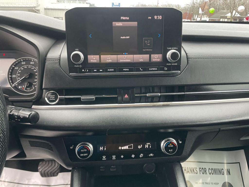 used 2023 Mitsubishi Outlander car, priced at $21,988