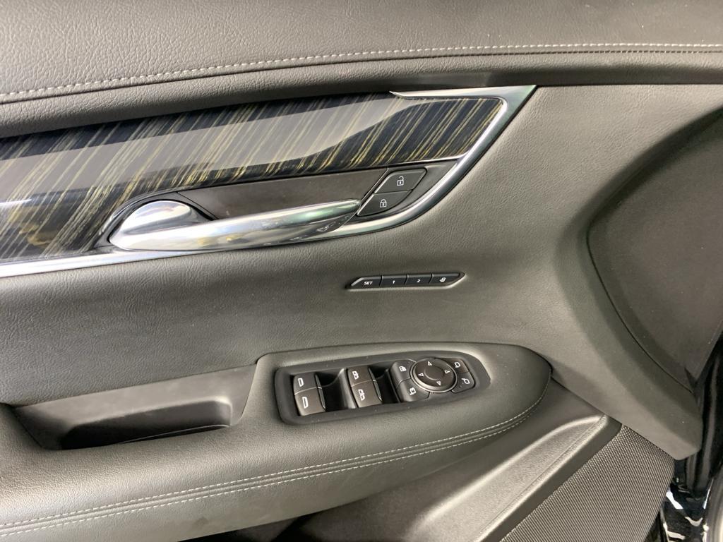 used 2022 Cadillac XT6 car, priced at $34,990
