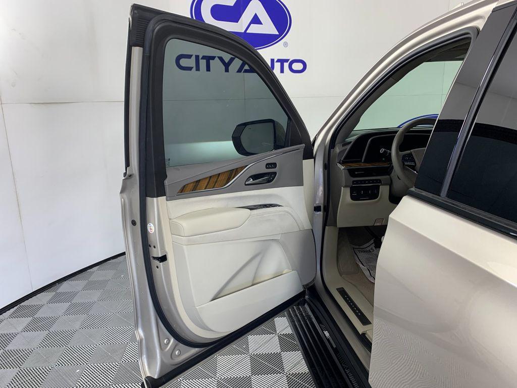 used 2022 Cadillac Escalade car, priced at $67,995