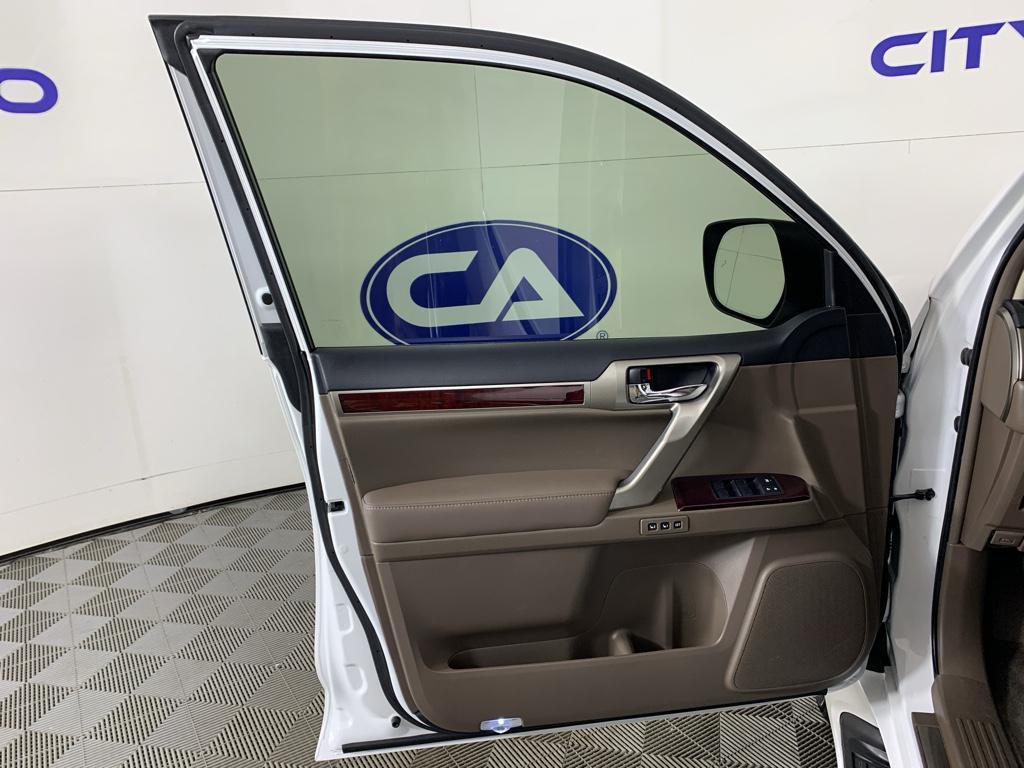 used 2017 Lexus GX 460 car, priced at $27,995