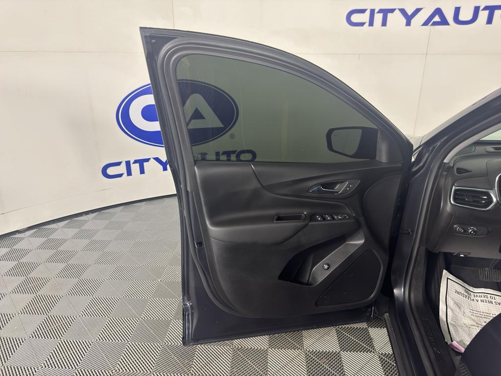 used 2022 Chevrolet Equinox car, priced at $18,995