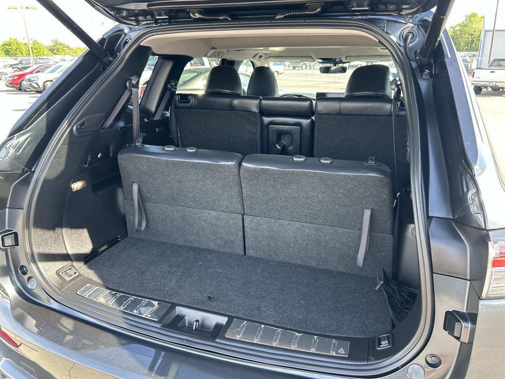 used 2025 Mitsubishi Outlander car, priced at $26,980