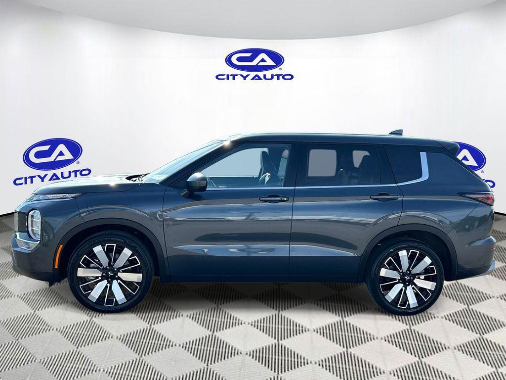 used 2025 Mitsubishi Outlander car, priced at $26,980
